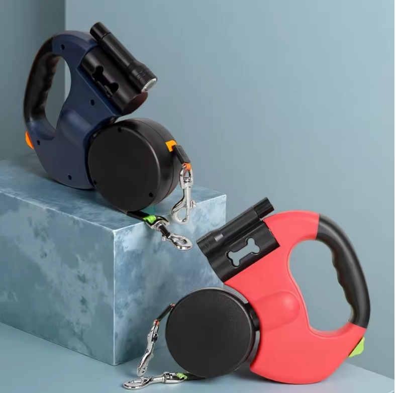 "DuoLuce" guinzaglio doppio retrattile 360° con torcia LED